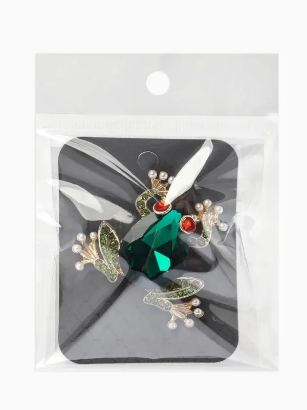 Брошь &laquo;Болотная лягушка&raquo;, гранёная, зелёная в золоте