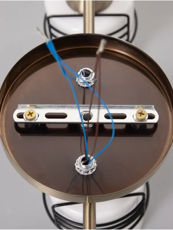 Люстра &laquo;Кипр&raquo; 3&times;40 Вт Е27 латунь/черный 52&times;26&times;26 см