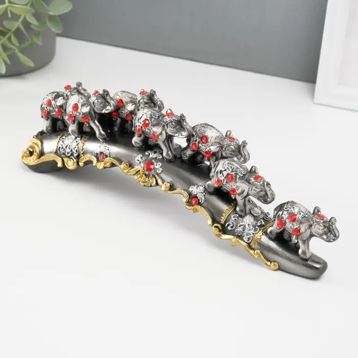 Сувенир Сувенир "7 слонов на дуге со стразами" 29,5×7×5 см