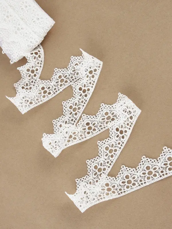 Кружево гипюровое, 35 мм &times; 9 &plusmn;0.5 м, цвет белый