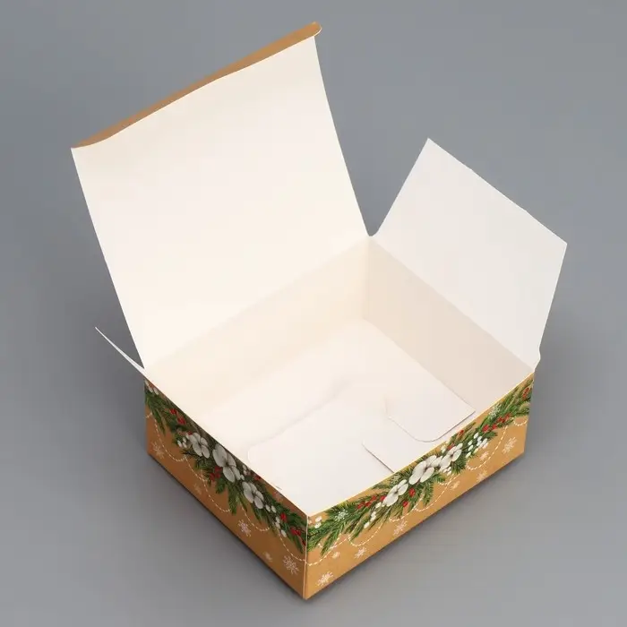 Коробка подарочная новогодняя складная «С Новым годом», венок, 12 х 10 х 5 см