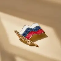 Брошь &laquo;Флаг России&raquo;, триколор в золоте