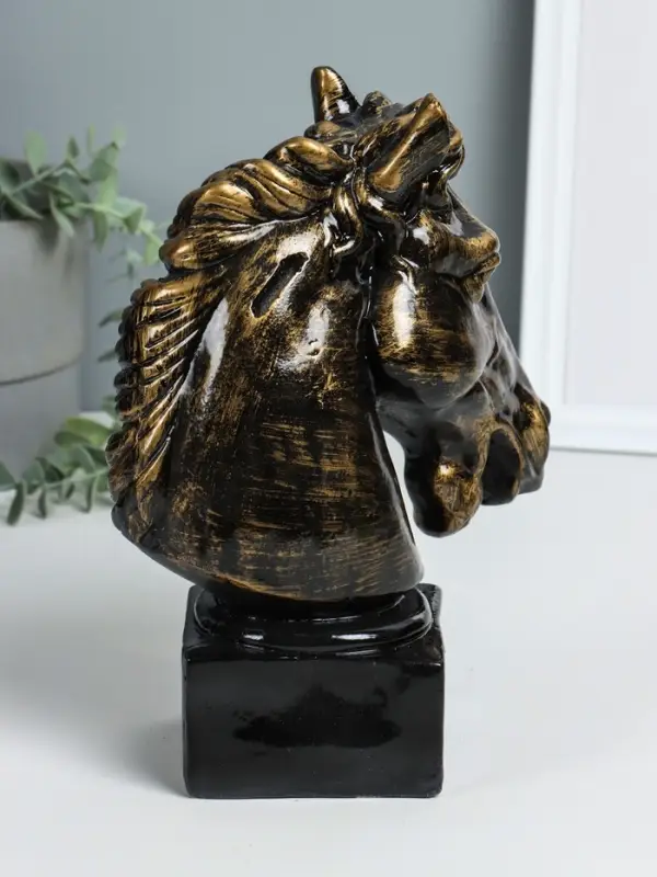 Копилка "Голова коня "  высота 25 см, античный