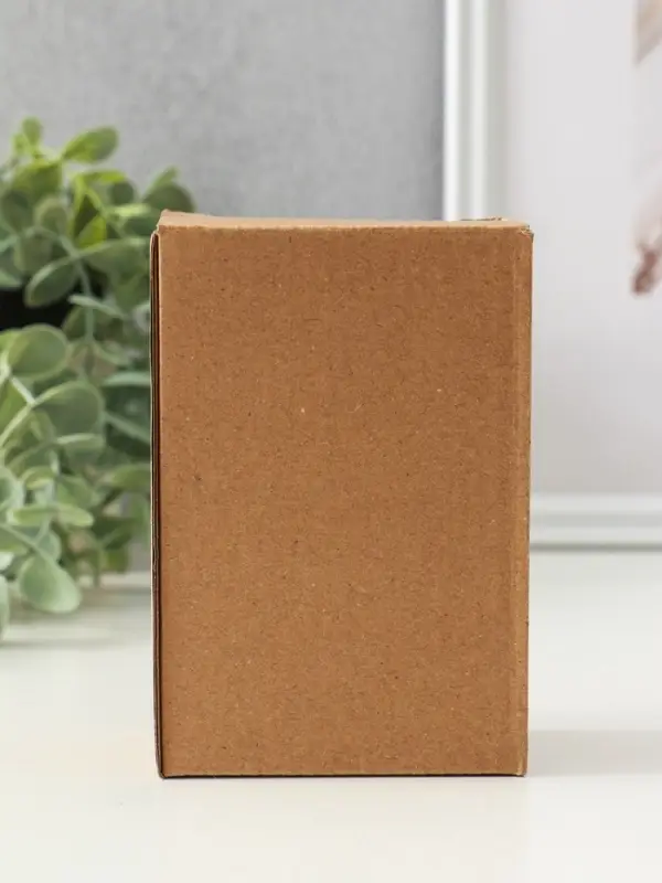 Фигурка песчаник &laquo;Буддийский монах с чётками - священные писания&raquo;, 3&times;3&times;5.5 см