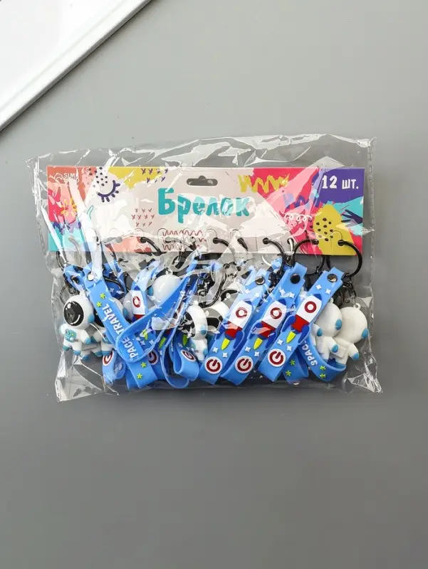 Брелок для ключей на кольце &laquo;Космонавт в бело-голубом скафандре&raquo;, с браслетом и карабином, 4.5&times;2.4&times;3.2 см МИКС