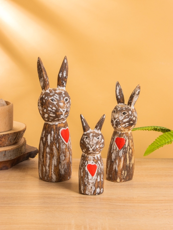 Набор сувенирный Набор сувенирный "Зайцы с сердечком" дерево, h - 25,20 и 15 см, цв. коричневый