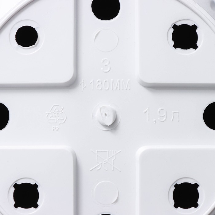 Горшок для цветов с поддоном «Сильвер ЭКО», 1.9 л, d=18 см, белый Горшок для цветов с поддоном «Сильвер ЭКО», 1.9 л, d=18 см, белый