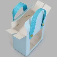 Коробка - пакет с ручками подарочная, 10&times;8.5&times;5 см, голубая