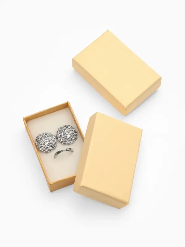 Коробочка подарочная под набор  Коробочка подарочная под набор "Нежность", 5*8 см, цвет бежевый