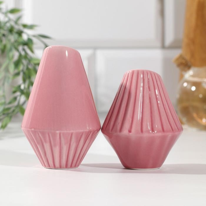 Набор керамический солонка и перечница «Геометрия», 14.5 х 10.8 см, цвет розовый