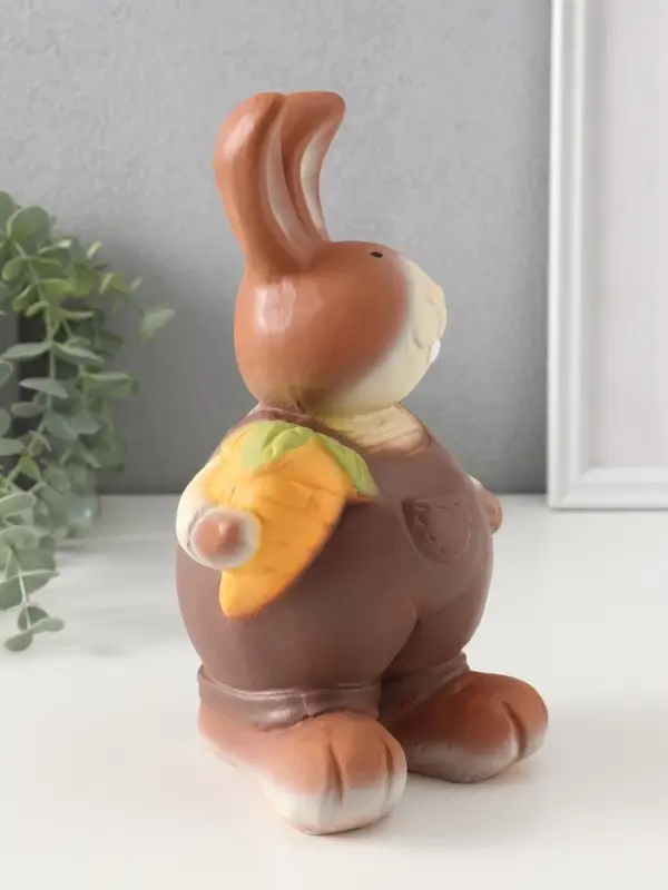 Копилка (гипс) Кролик-фермер Кофе шоколад, 20.5х12х11 см Копилка (гипс) Кролик-фермер Кофе шоколад, 20.5х12х11 см