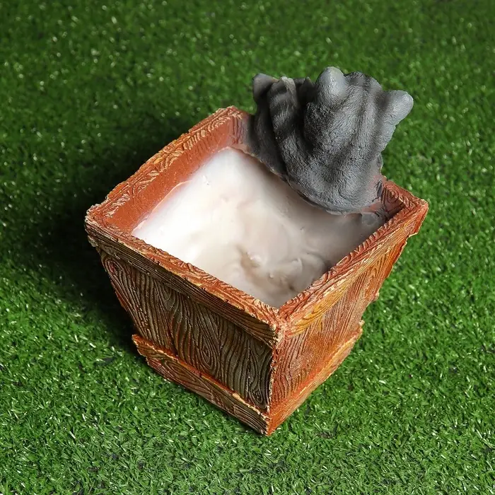 Декоративное кашпо для цветов &laquo;Ящик с котятами&raquo;, 1.3 л, 16&times;18&times;20 см, полистоун