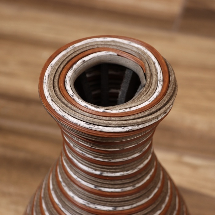 Ваза плетёная, напольная 17х17х35 см  (+/- 3см) Ваза плетёная, напольная 17х17х35 см  (+/- 3см)