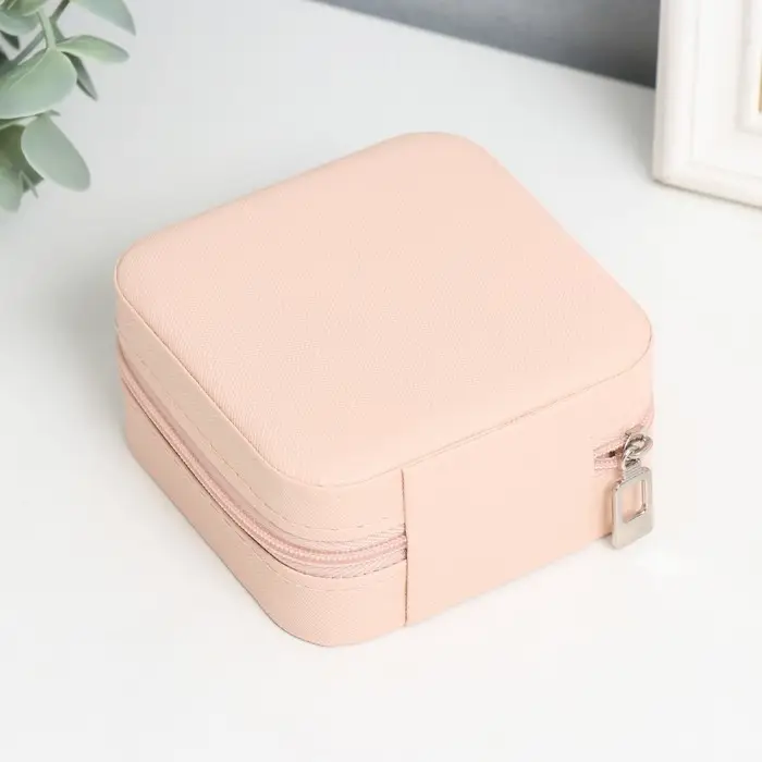 Шкатулка кожзам для украшений "Элегия. Квадратная" розовый 5х10х10 см