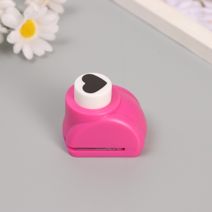 Дырокол фигурный Дырокол фигурный "Сердечко" d=1,5 см МИКС 3,5х4х4 см