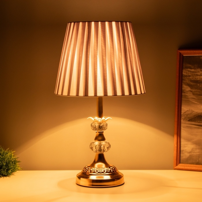 Настольная лампа 16884/1 Е27 40Вт золото 22х22х35 см RISALUX Настольная лампа 16884/1 Е27 40Вт золото 22х22х35 см RISALUX