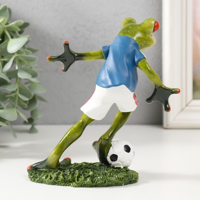 Сувенир полистоун лак Сувенир полистоун лак "Лягуха - Футболист" 13х12х5 см