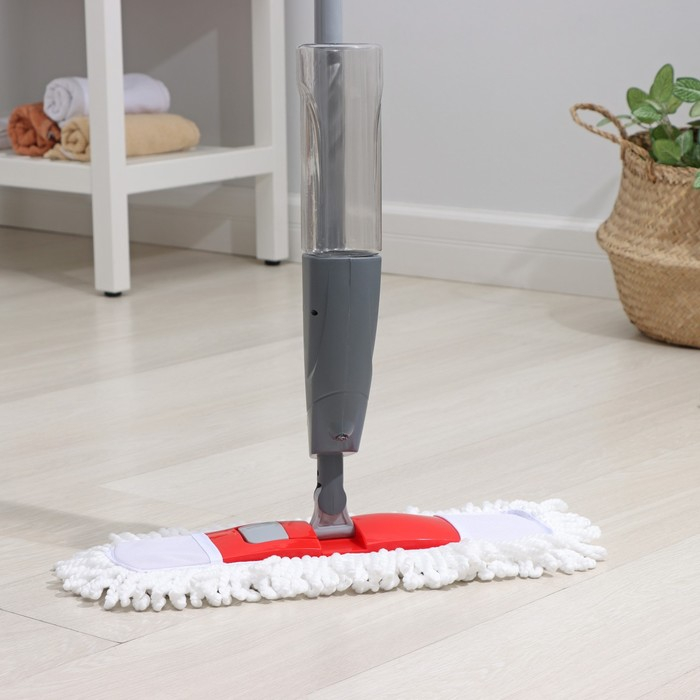 Швабра для мытья пола с распылителем Доляна, насадка из микрофибры 40×10 см, металлическая ручка 124 см, цвет МИКС Швабра для мытья пола с распылителем Доляна, насадка из микрофибры 40×10 см, металлическая ручка 124 см, цвет МИКС