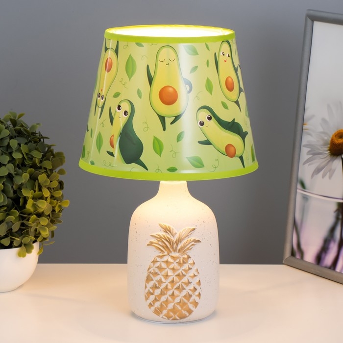 Настольная лампа Настольная лампа "Ананас" Е14 15Вт 20х20х32 см RISALUX