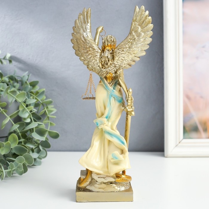Сувенир полистоун Сувенир полистоун "Богиня Фемида с крыльями - Правосудие" сливки с золотом 6х11х25 см