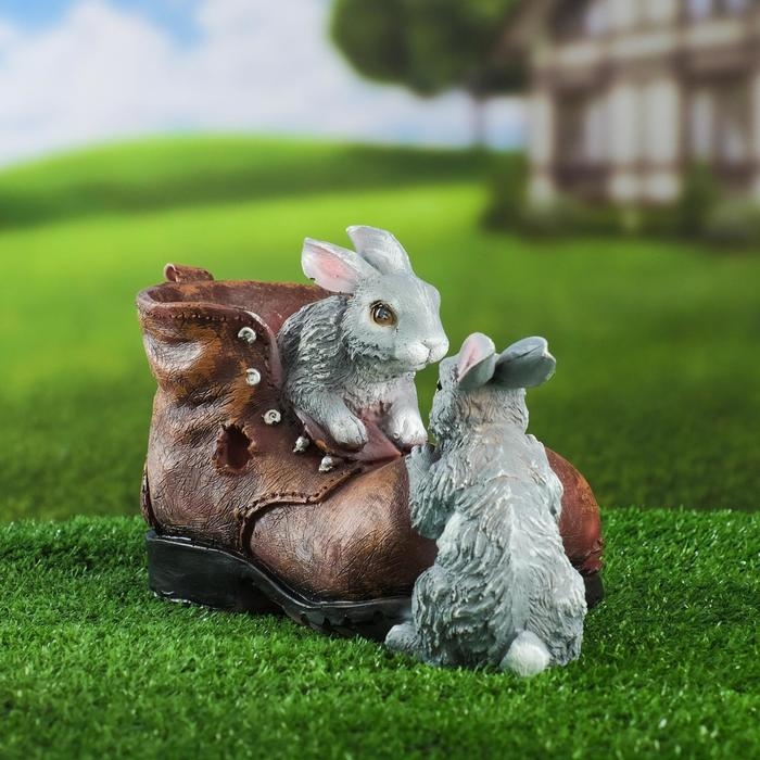 Фигурное кашпо  Фигурное кашпо "Башмак с зайчиками" 26х12х15см