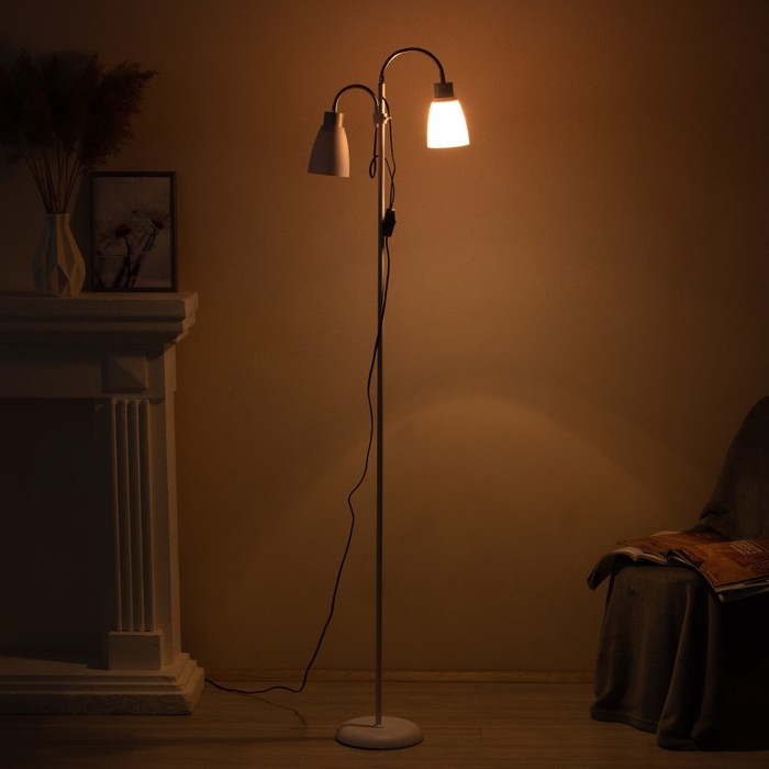 Торшер 19024/2WT E27 40Вт белый 22х22х160 см Торшер 19024/2WT E27 40Вт белый 22х22х160 см