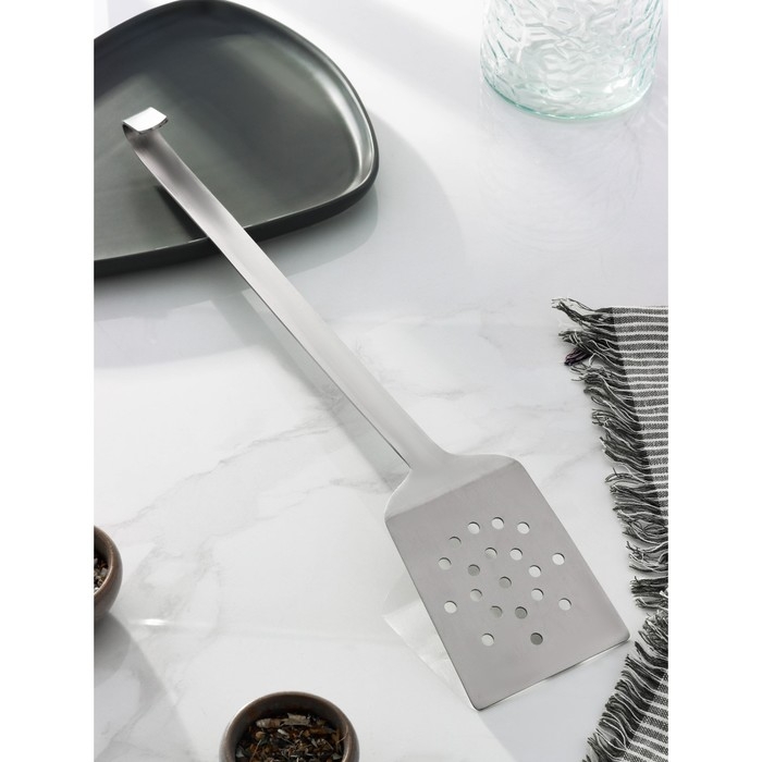 Лопатка перфорированная из нержавеющей стали Доляна «Индия», длина 44,6 см Лопатка перфорированная из нержавеющей стали Доляна «Индия», длина 44,6 см