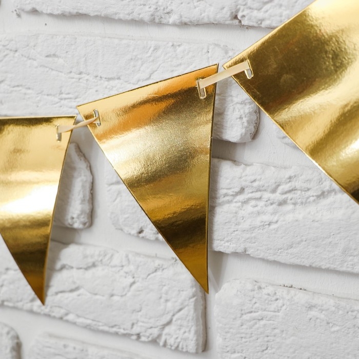 Гирлянда «Флажки на ленте» Гирлянда «Флажки на ленте»