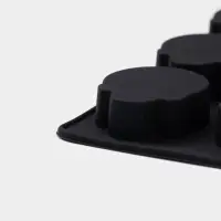 Форма для конфет и шоколада Доляна &laquo;Череп&raquo;, силикон, 21.5&times;7.8&times;1.3 см, 10 ячеек (3.2&times;2.9 см), чёрная