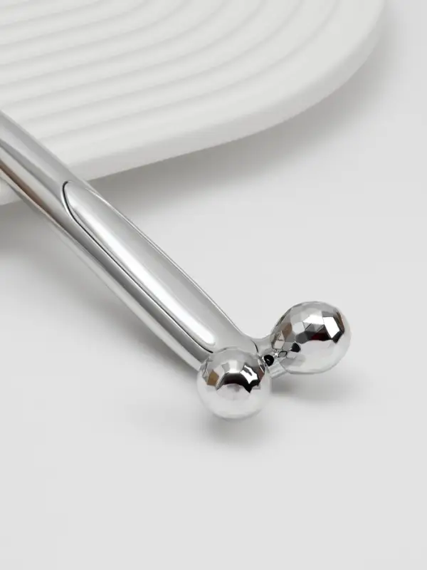 Массажёр для лица и зоны декольте, 2 шара, 14.3&times;4.5 см, серебристый