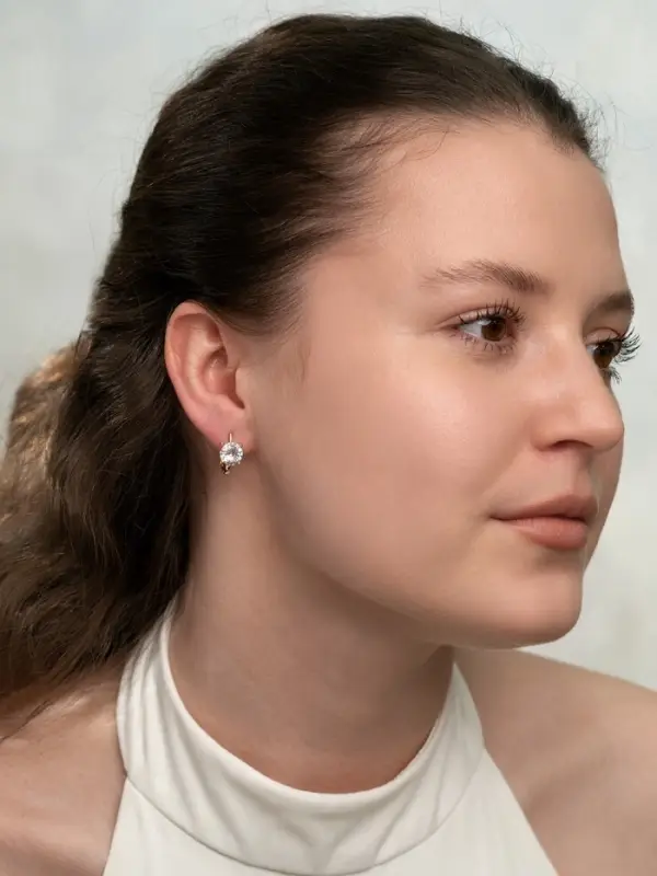 Серьги со стразами &laquo;Блум&raquo;, белые в серебре