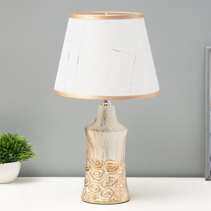Настольная лампа Настольная лампа "Наоми" Е14 40Вт бежево-золотой 23х23х40 см