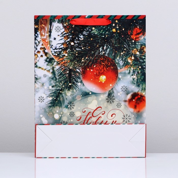 Новый год. Пакет ламинированный вертикальный Новый год. Пакет ламинированный вертикальный "Уютного праздника!",33 х 42 х 10 см.