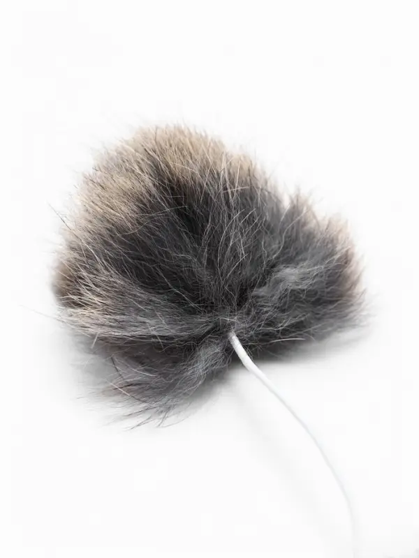 Дразнилка-удочка  Дразнилка-удочка "Меховой пушок на трех резинках", на деревянной палочке 50 см