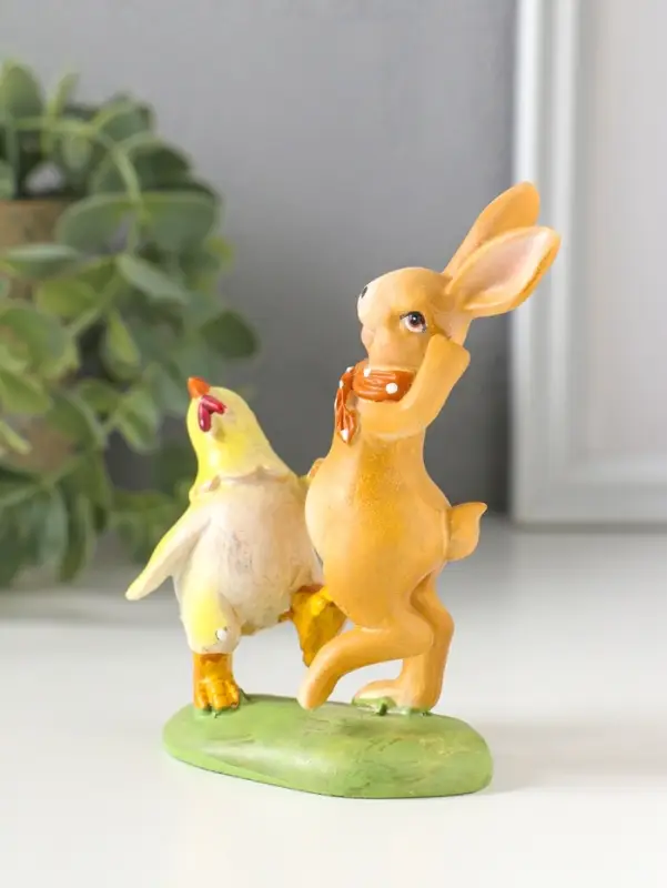 Сувенир полистоун "Зайчик и курочка танцуют на полянке" 8х3,5х10 см