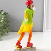 Сувенир полистоун "Клоун на роликовых коньках" яркий разноцветный 23,5 см