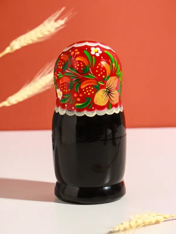 Матрёшка дерево &laquo;Весела&raquo;, красная голова, низ чёрный, 5-кукольная, 14 см