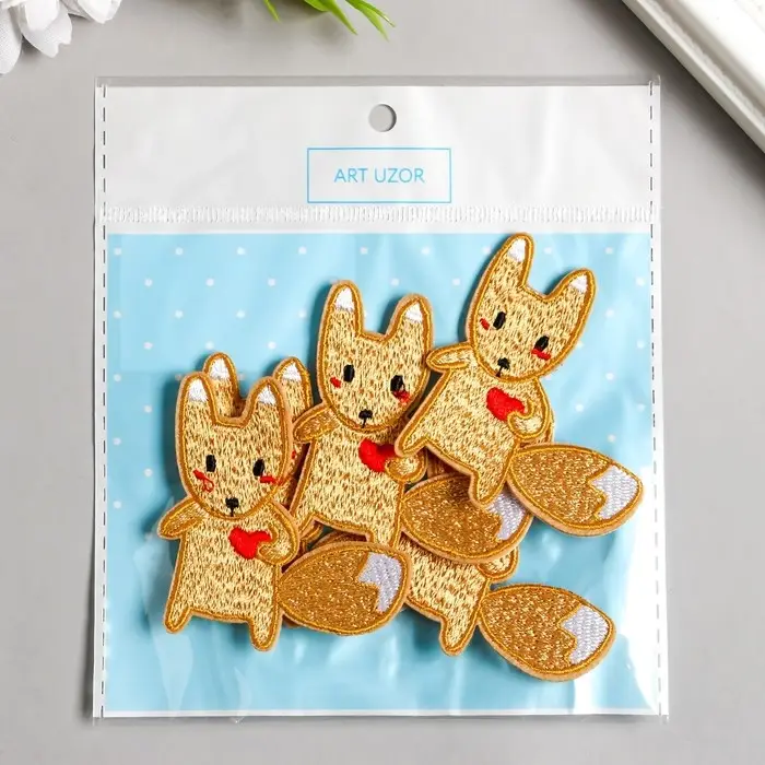 Декоративный элемент для творчества «Арт Узор. Белочка с сердечком», текстиль вышивка, 5.2×5.5 см