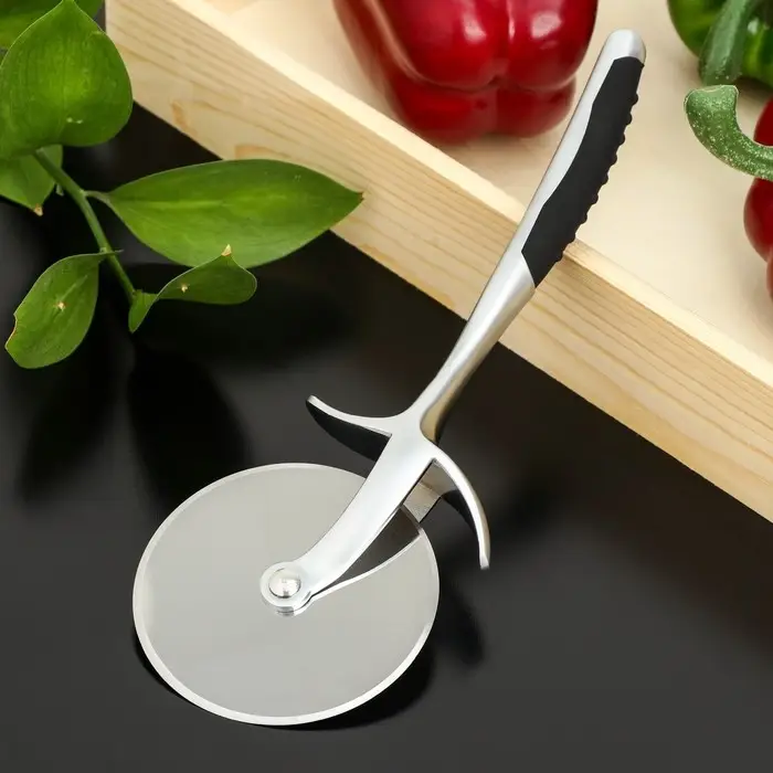 Нож для пиццы и теста Доляна Shapes, цвет серебряный Нож для пиццы и теста Доляна Shapes, цвет серебряный