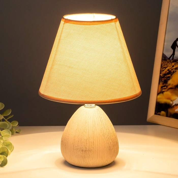 Настольная лампа «Эстель» Е27 40 Вт бежевый 17×17×26 см RISALUX Настольная лампа «Эстель» Е27 40 Вт бежевый 17×17×26 см RISALUX