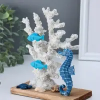 Сувенир полистоун "Рыбки и морской конёк у белых кораллов" 7,5х15,7х19,5 см