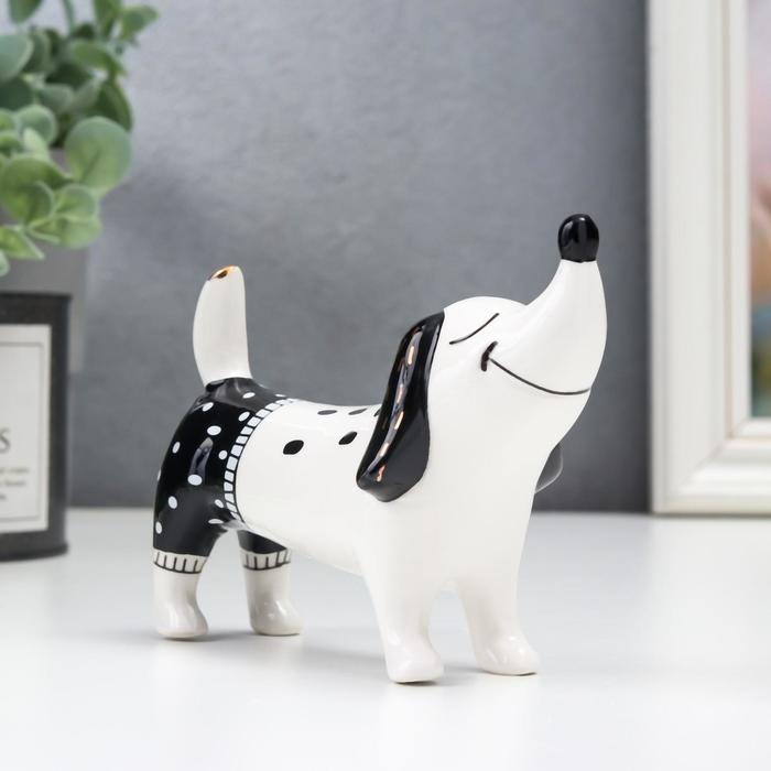 Сувенир керамика Сувенир керамика "Такса в шортах" бело-чёрный 9,3х5,3х13,7 см