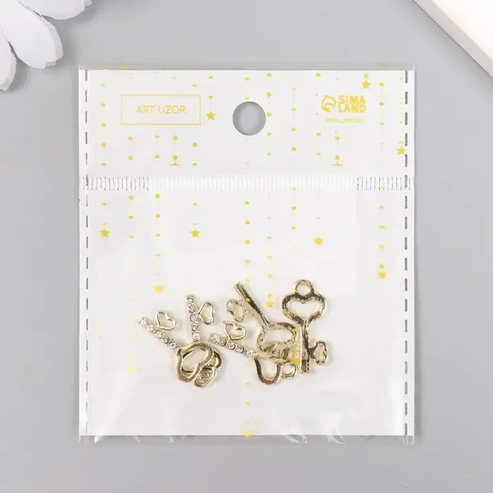 Металлический элемент, декоративная подвеска «Арт Узор. Ключик с сердечками», золото, стразы, 2.5×1.2 см