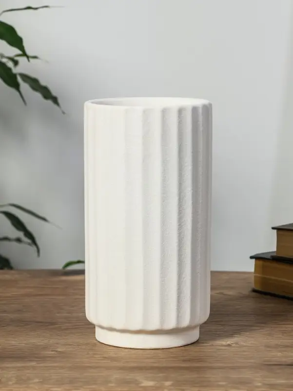 Ваза керамика настольная Ваза керамика настольная "Абиджил" линии, h=21, d=11 см, белый