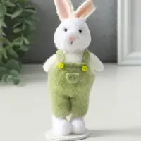 Сувенир  "Белый зайчик в зелёном комбинезоне" 4х6х15 см
