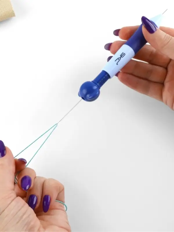 Игла для вышивания TEIRA, для ковровой техники, d=1.3/1.6/2.2 мм, с нитевдевателями, голубая, синяя