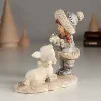 Фигурка полистоун &laquo;Малышка и белый оленёнок&raquo;, 12.5&times;6.5&times;11.5 см