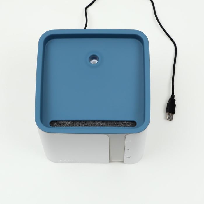 Фонтанчик для животных Carno, 2 л, от USB, бело-синий Фонтанчик для животных Carno, 2 л, от USB, бело-синий