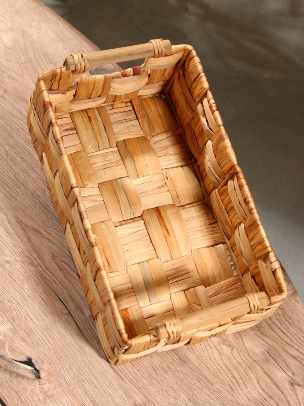 Корзина плетеная 35х20х15 см, водный гиацинт Корзина плетеная 35х20х15 см, водный гиацинт