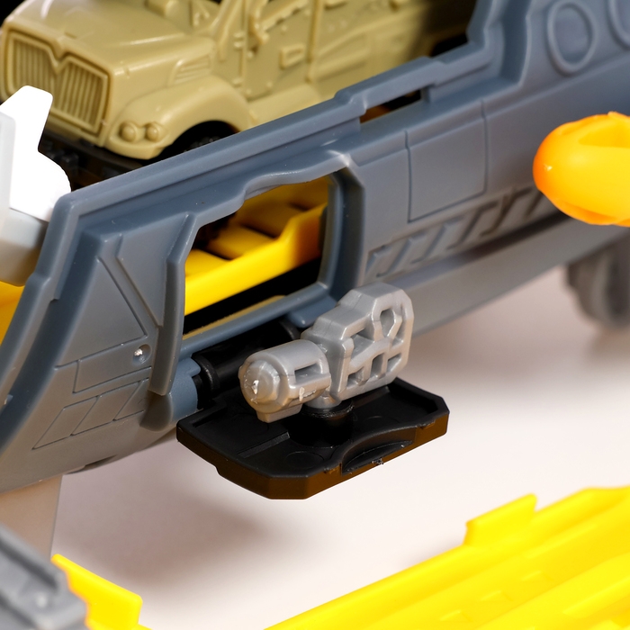 Парковка &laquo;Военная субмарина&raquo;, с 5 машинками